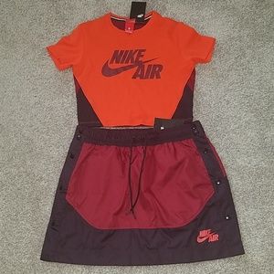 Set: Nike Crop Top w/ Skirt